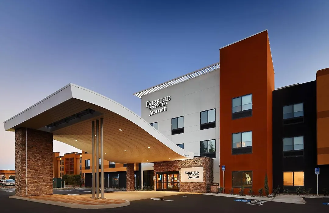 Fairfield Inn & Suites By Marriott Fresno Yosemite International Airport-1